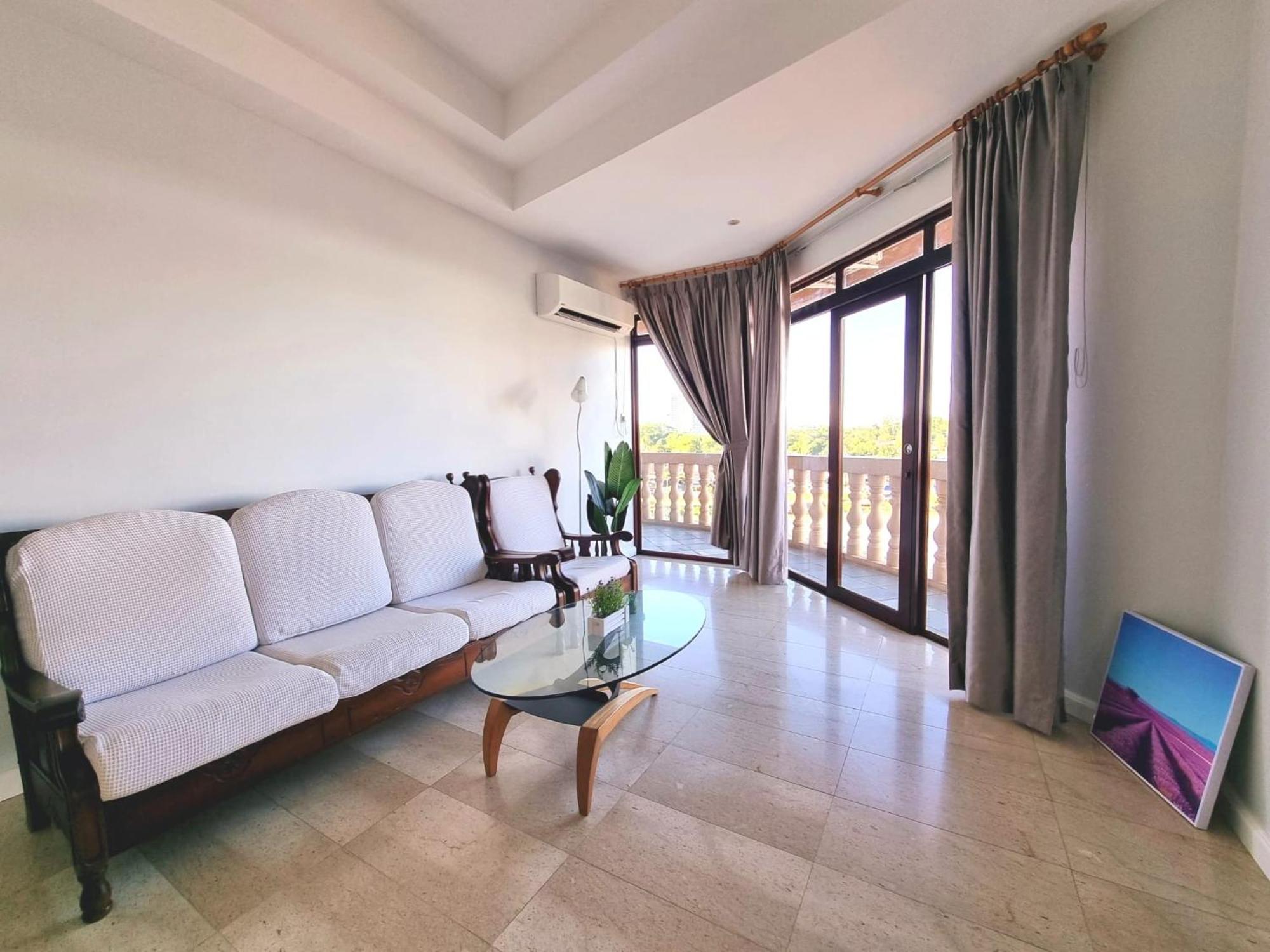 Cozzzy Hut Riverbank Suites Kuching With Spectacular River View Buitenkant foto